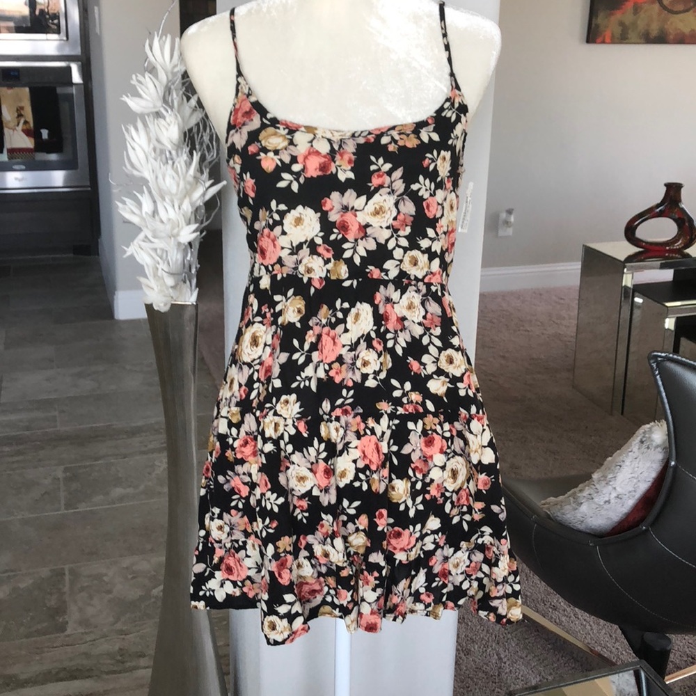 Floral black summer dress, open back!